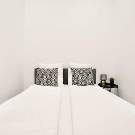Standard Apartment By Hi5-St. King Mini Studio Budapest Luaran gambar