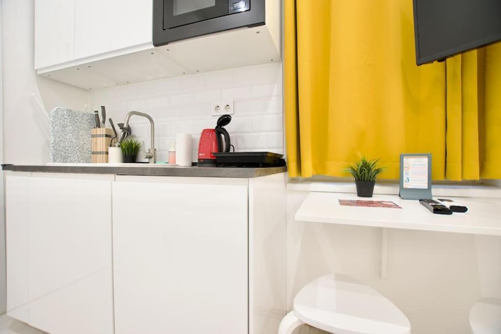 Standard Apartment By Hi5-St. King Mini Studio Budapest Luaran gambar