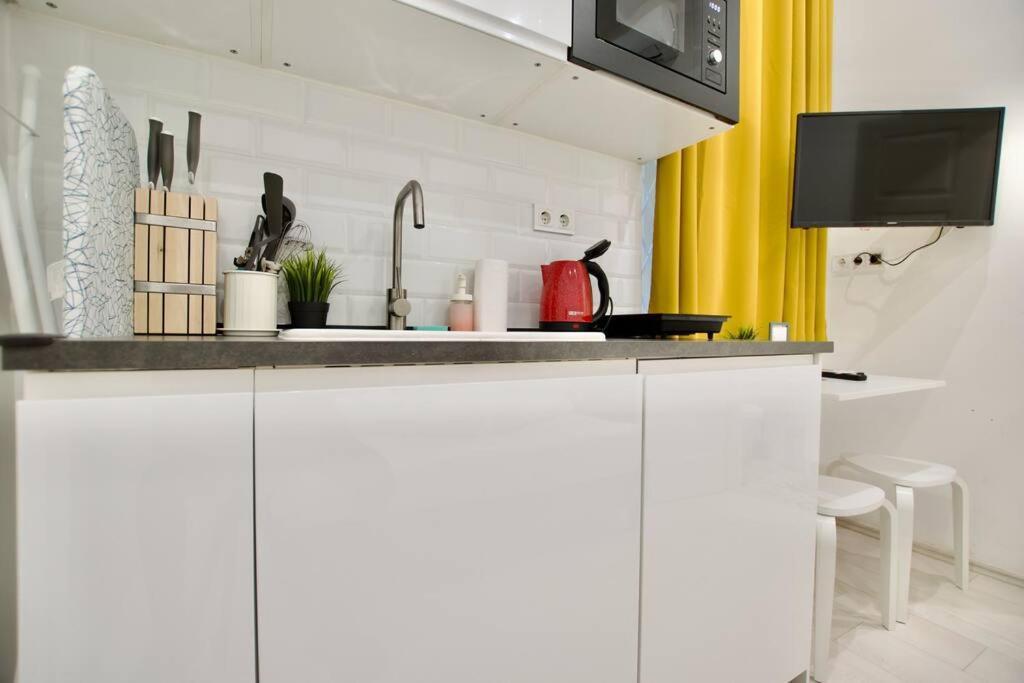 Standard Apartment By Hi5-St. King Mini Studio Budapest Luaran gambar